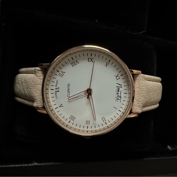 Nanette Lepore Rose gold watch. - Picture 1 of 5